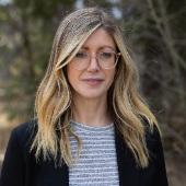 Photo for Lindsay Komar